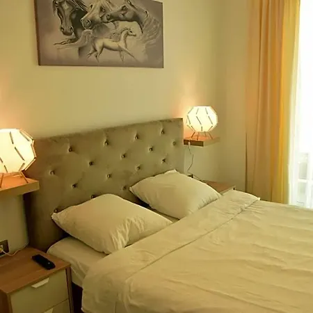 Deluxe Alezzi Pool & Hotel Konstanca